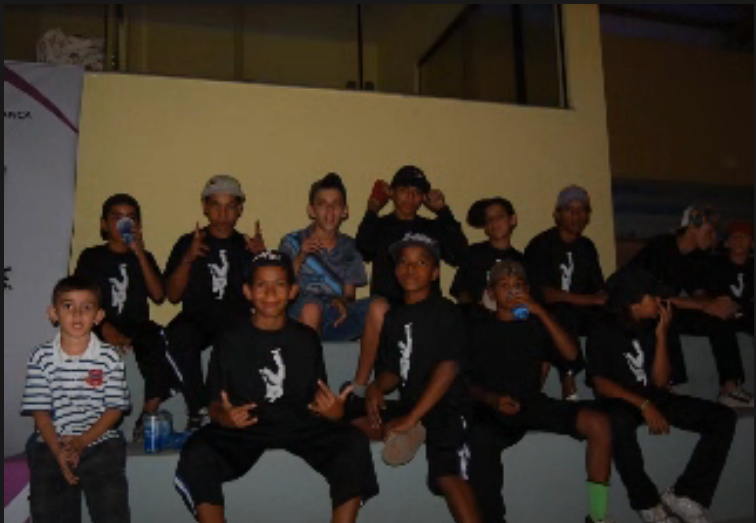 Dançando para o futuro: Aulas de Hip Hop da ONG ACEMA para jovens da comunidade